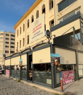 L&E Cafe Restoran